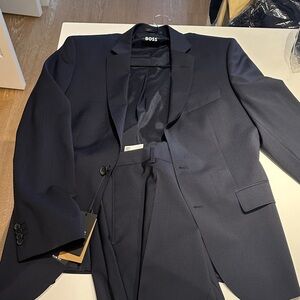 Boss Men's Dark Blue Suit